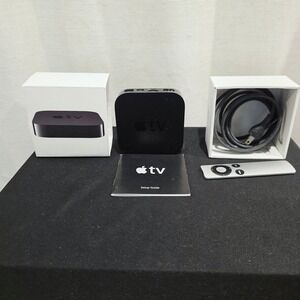 Apple TV Media‎ Streamer with Box 2nd Generation A1378 MC572LL/A Black 720p HD